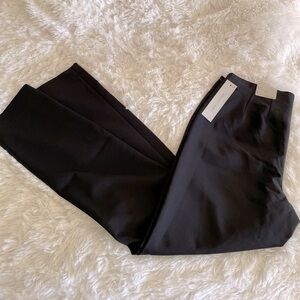 Larry Levine size 6 black wide leg slacks. New with tags.